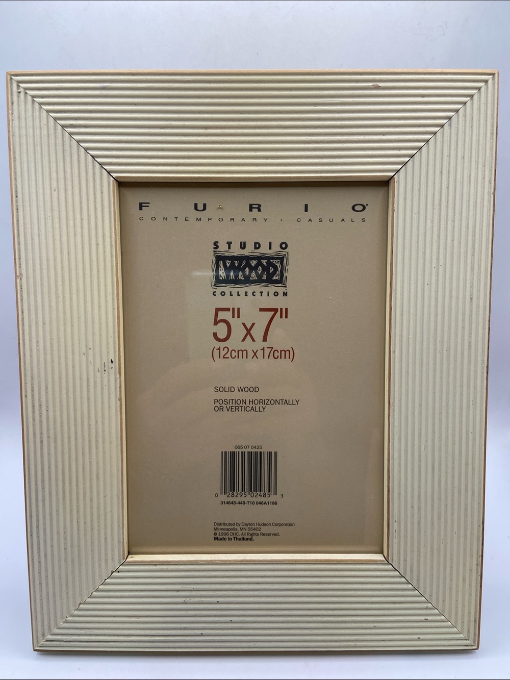 Vintage Furio Comtemporary Casuals Studio Wood Collection Picture Frame 5”X7”